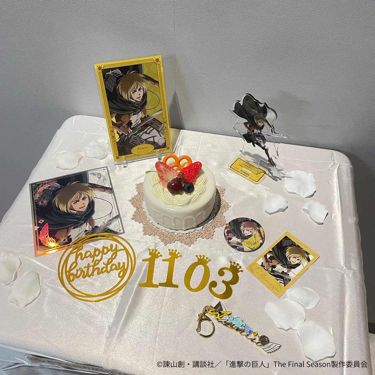 attackon_memory's tweet image. 📖11.3 Happy Birthday🪽
アルミン

イベント会場内にもお祝いの装飾が登場💐
カフェコーナーでは誕生日限定デザインの
フォーチューンラテも展開中✨

誕生日装飾&amp;amp;フォーチューンラテは
11月9日まで！
一緒にお祝いしよう🎉

イベントHP▼
event.bandainamco-am.co.jp/cx/attack-on-m…
 
#shingeki #記憶への進撃