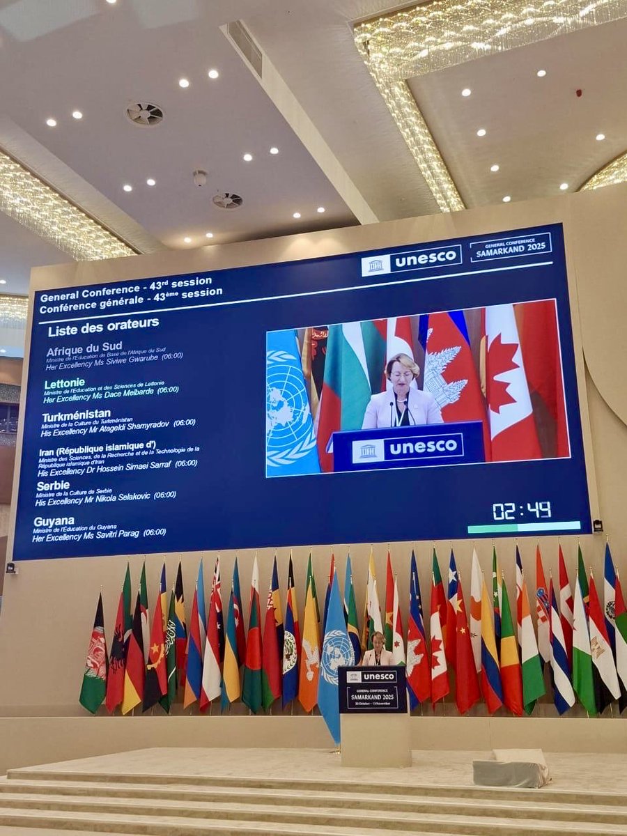 Latvijas delegācija izglītības un zinātnes ministres Daces Melbārdes vadībā uzsāk darbu <a href="/UNESCO/">UNESCO 🏛️ #Education #Sciences #Culture 🇺🇳</a> Ģenerālkonferences 43. sesijā Samarkandā. Atklāšanā 🇱🇻 uzsver izglītības transformāciju, MI ētiku, kultūras mantojuma aizsardzību, mediju brīvību un UNESCO atbalstu Ukrainai 
#unescoGC