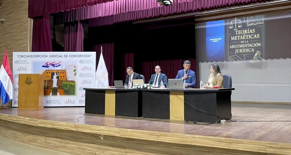 PoderJudicialPY's tweet image. 🔴Ministro Víctor Ríos disertó sobre teorías metajurídicas de la argumentación en jornada académica
➕Info goo.su/mwNUn2I