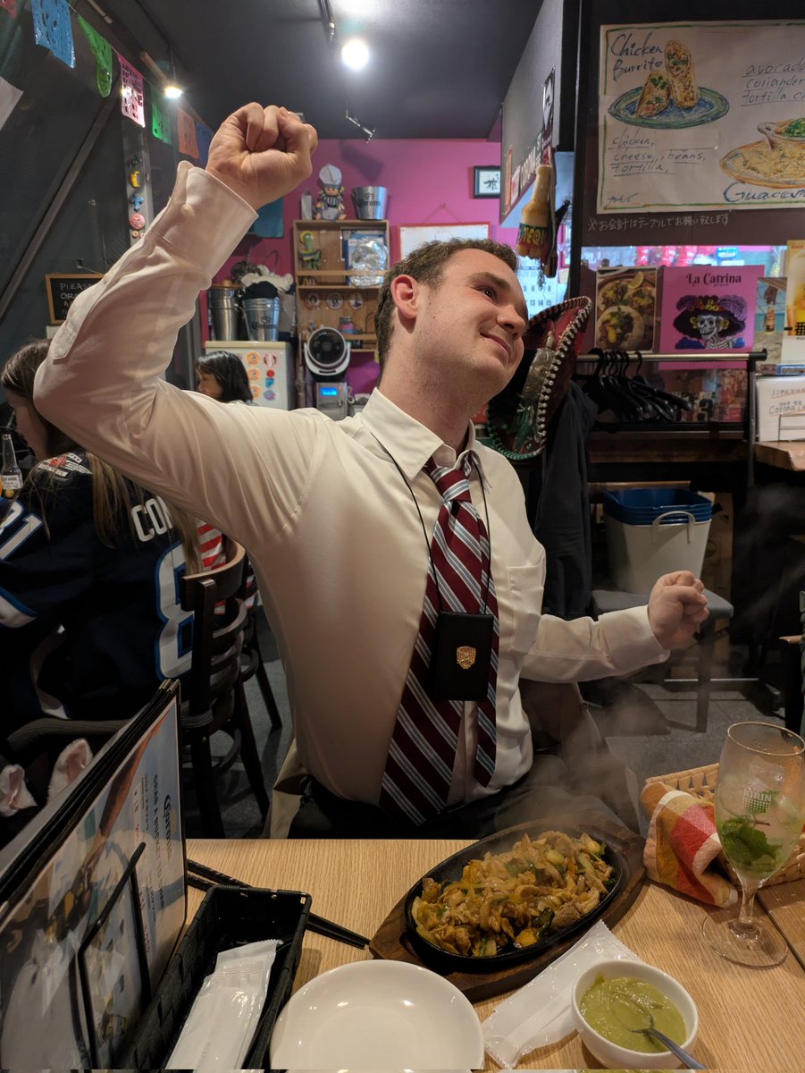 Frenderman's tweet image. Y'all care if a white boy speak a little Espanol tonight