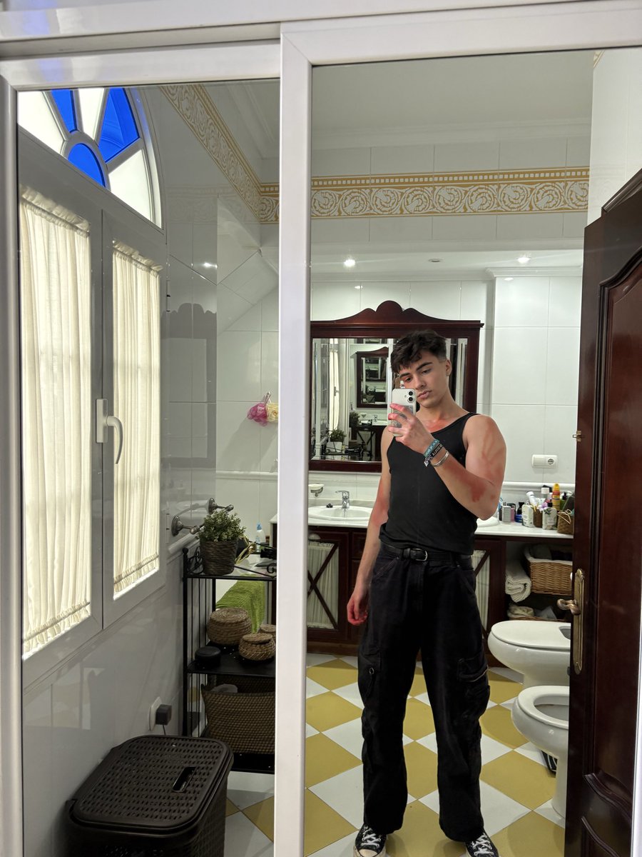 manuserrano12_'s tweet image. 🩸