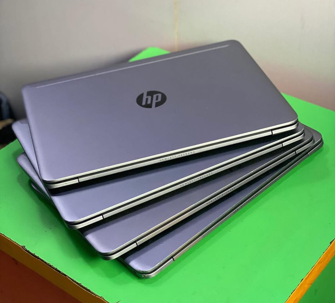 Crazybits88's tweet image. 🔥‼️ULTRA SLIM DEALS‼️🔥
💻 HP EliteBook Folio 1040 G1
⚡ Core i5 | 8GB | 256GB SSD 👉 @19,999/=
✨ Sleek • Powerful • Business Ready ✨
📞 0711686637
DM 👉 @B_techComputers