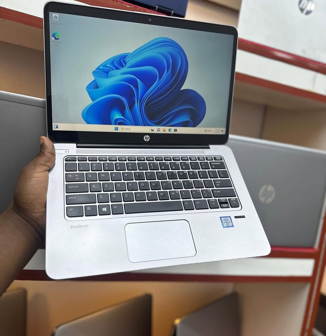Crazybits88's tweet image. 🔥‼️ULTRA SLIM DEALS‼️🔥
💻 HP EliteBook Folio 1040 G1
⚡ Core i5 | 8GB | 256GB SSD 👉 @19,999/=
✨ Sleek • Powerful • Business Ready ✨
📞 0711686637
DM 👉 @B_techComputers