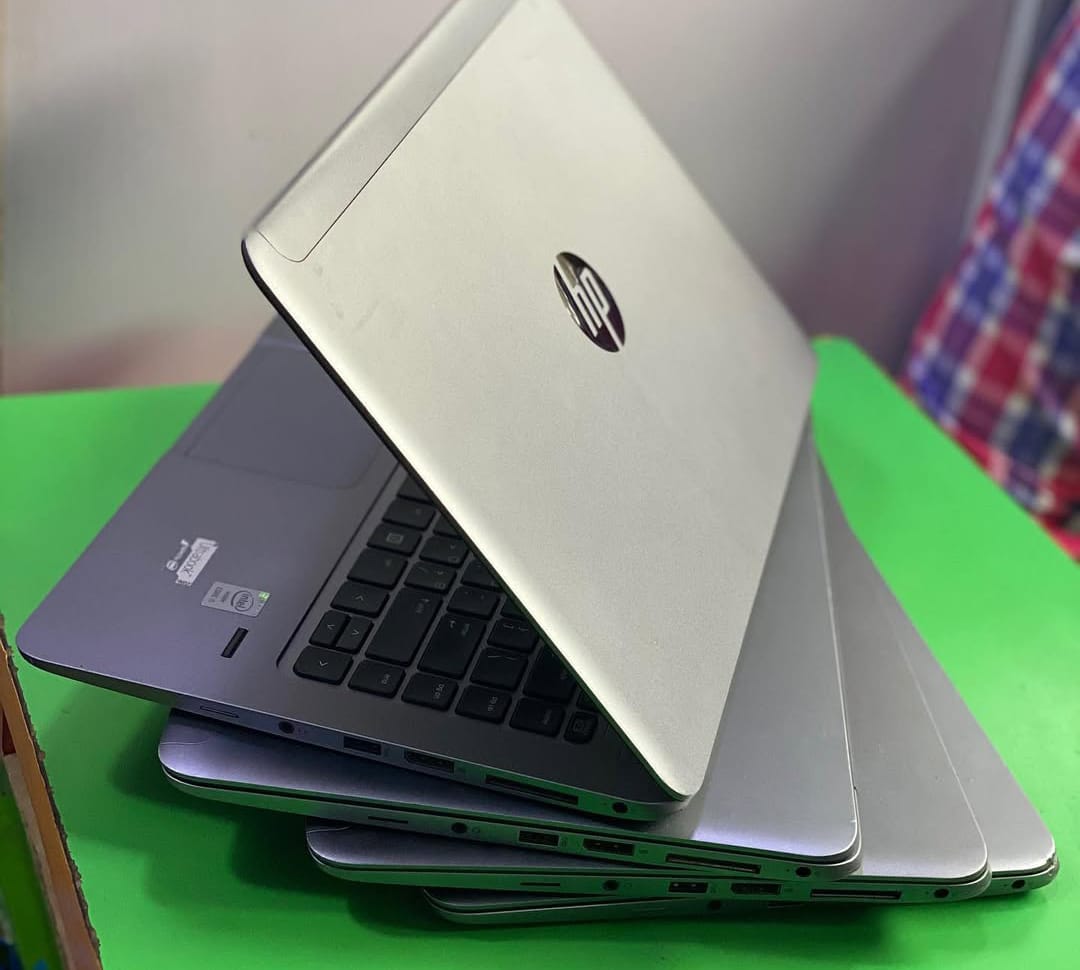 Crazybits88's tweet image. 🔥‼️ULTRA SLIM DEALS‼️🔥
💻 HP EliteBook Folio 1040 G1
⚡ Core i5 | 8GB | 256GB SSD 👉 @19,999/=
✨ Sleek • Powerful • Business Ready ✨
📞 0711686637
DM 👉 @B_techComputers