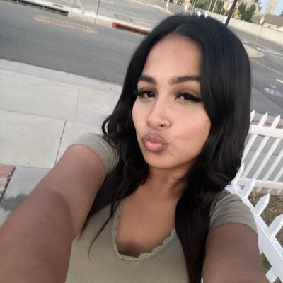 bbekaah_'s tweet photo. #NewProfilePic https://t.co/f9cVoOZOC2
