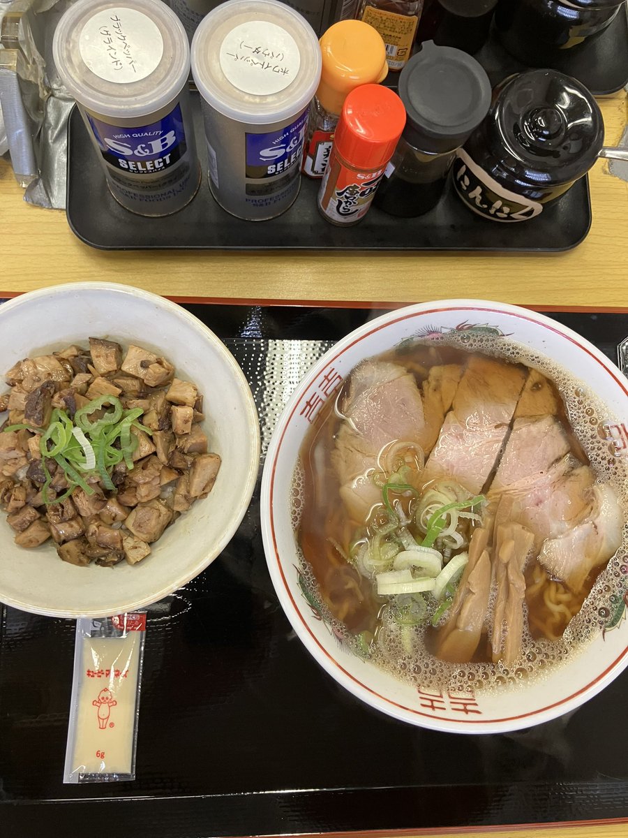 Xの人間関係に疲れました
今月いっぱいはお休みします
私の決意は固いので何を言っても無駄です
でも女性の説得なら聞くかもしれません