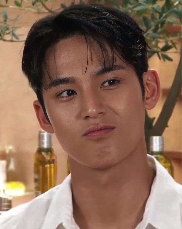 FUCK SOUTH KOREAN BEAUTY STANDARDS his natural tan skin is the most alluring thing about him