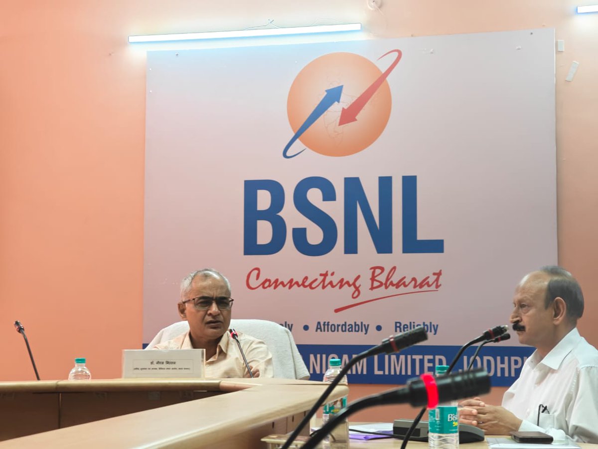 DoT_India's tweet image. Dr. Neeraj Mittal, Secretary (Telecom) & Chairman, DCC, inaugurated the Indigenously Developed IP Multimedia Subsystem (IMS) for BSNL Rajasthan Circle at Jodhpur  developed by C-DOT to power BSNL’s 4G network with superior voice and data services.
Shri Vikram Malviya, CGMT BSNL…