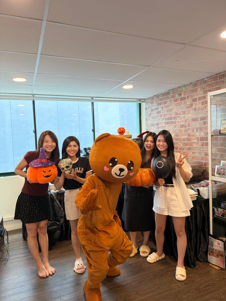 Declarators_'s tweet image. This year, we also celebrated Halloween with a festive office makeover and a spooktacular Halloween-themed buffet lunch!

Team Declarators wishes everyone a fun, thrilling, and spooky Halloween 2025! 🎃

#Declarators #Halloween2025 #DeclaratorsCulture