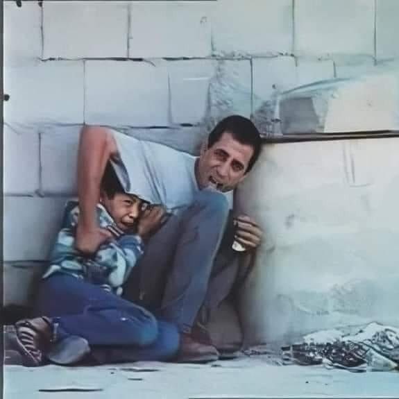 biz seni
tâ eskiden tanırız
hani göğüslerimize taş olur inerdin..

#Sudan