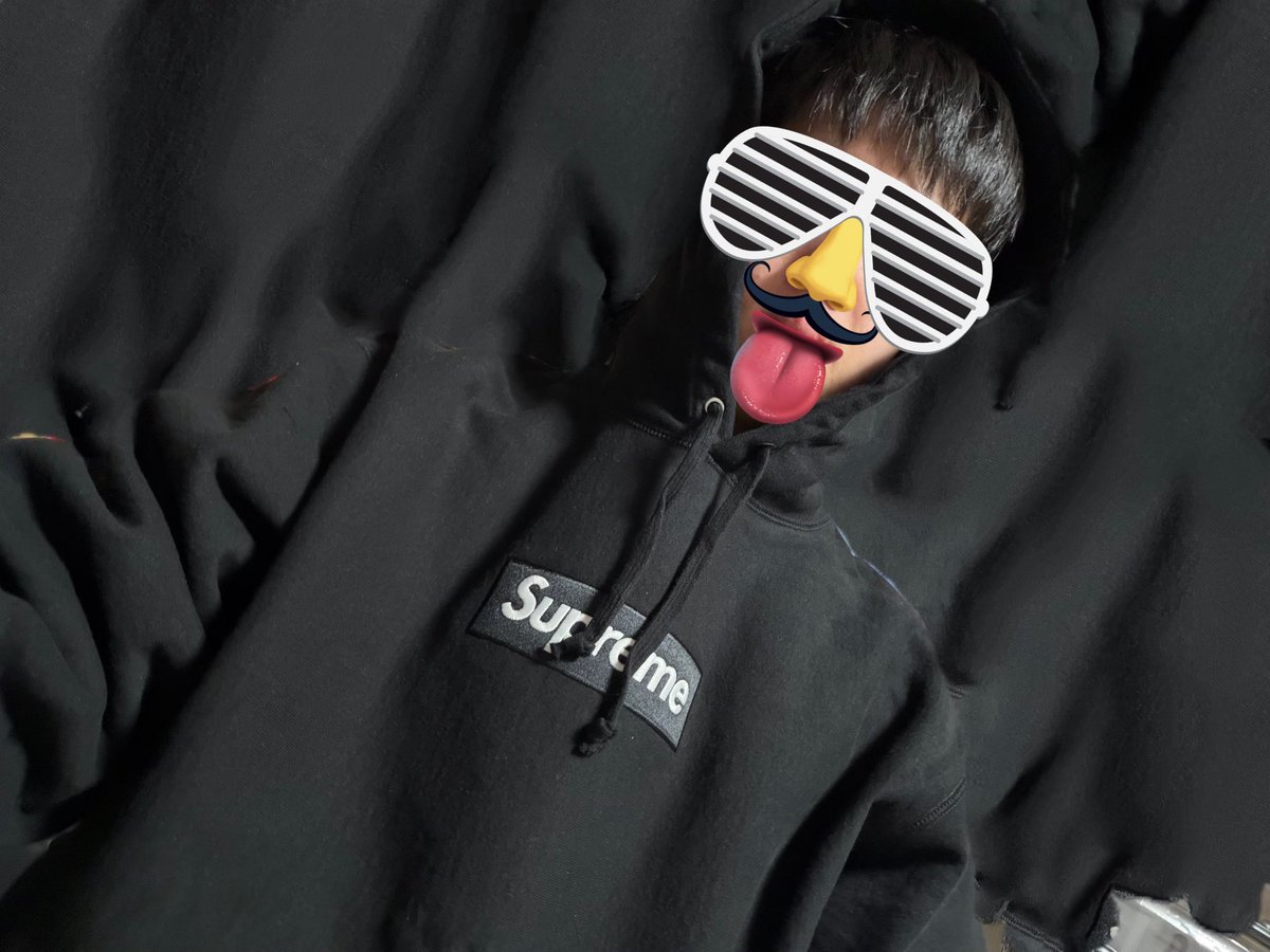 Love_dive_0924's tweet photo. Supreme Box Logo Hooded Sweatshirt
#supreme #supremeboxlogo https://t.co/kovc3K8y0q