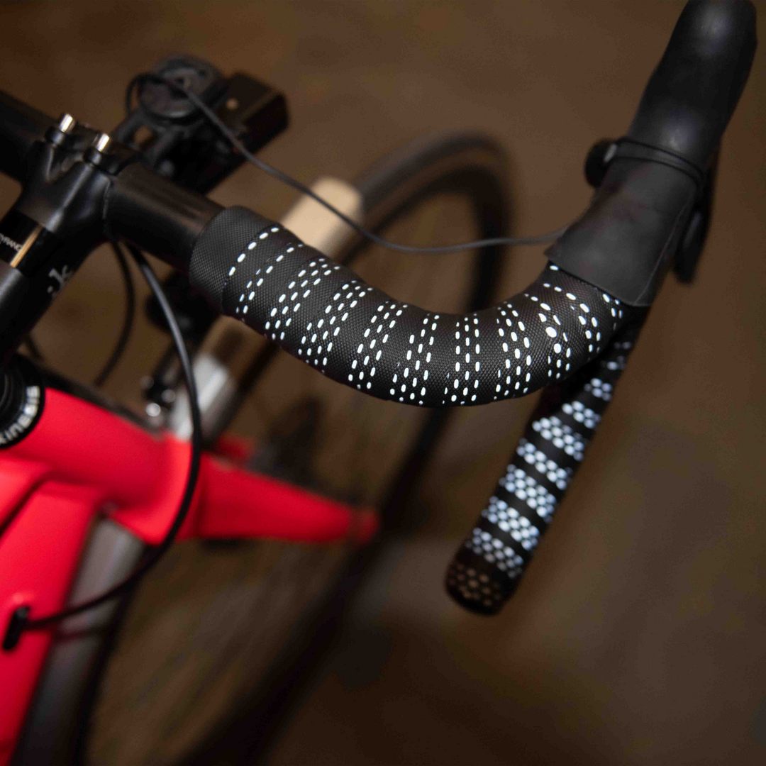 If you've decided to freshen up your ride for autumn and winter, don't forget to check out our reflective bar tape - it feels good on the hands and gives great grip with the added bonus of extra visibility.

Find it and more on our website. 🍂⛈❄