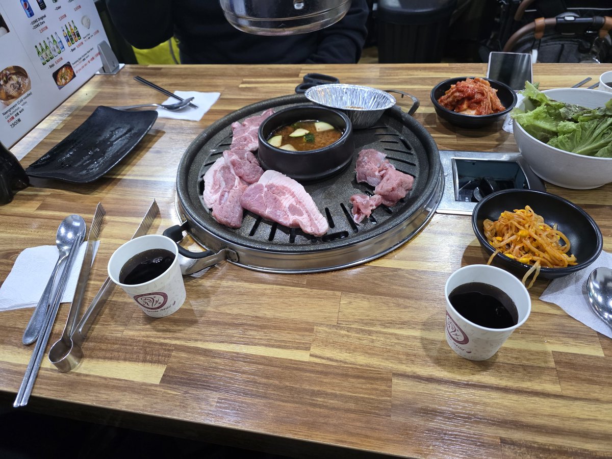 스트 (@maplepantom) on Twitter photo 