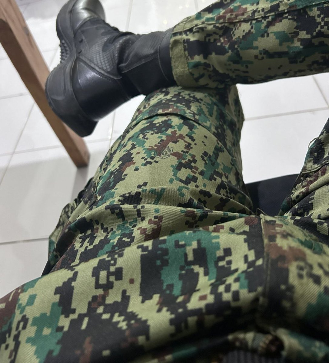 IsnapiSnaps's tweet image. Hindi ako multo, pero siguradong mapapaligaya ko ang kaluluwa mo.