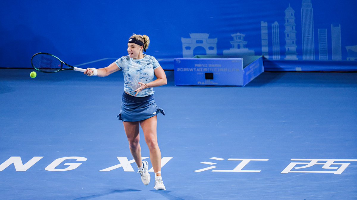 WTAJiangxiOpen's tweet photo. Moves on👊 

Anna Blinkova takes down the No.3 seed Alycia Parks 7-5, 7-5 to reach her first semifinal of the season. She will battle Salkova for a place in the final. 

📷: @WTA

#JiangxiOpen https://t.co/eF6GNqJCsH