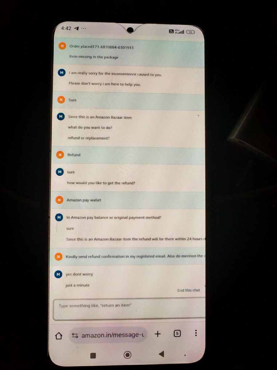 Nilima475's tweet photo. @AmazonHelp You will cheat customers and you want the proof in private. 

Let's people see the truth. 

You have hidden chat with customers options in order to avoid refund. 

You have promised a refund and now you are not crediting the same. 

These are  job of scammers, fraudsters . https://t.co/E3CEIO1Hcw