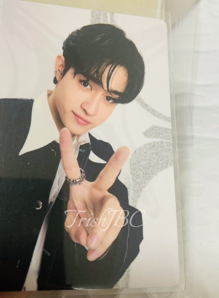 bellward13's tweet image. I finally got the secret card, and now my Japan photo card set is complete! Another collection added to my Tinnasit box! 🥹🥰
#barcodetin #Tinnasit
#Unit