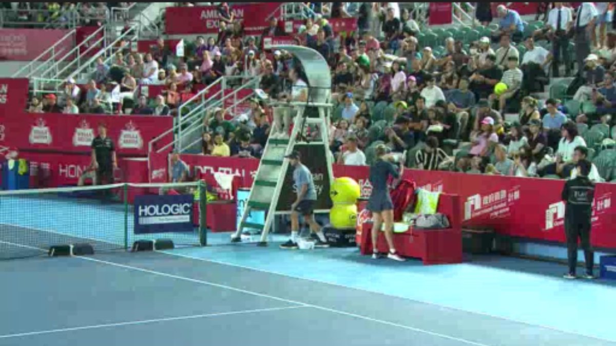 edgeAIapp's tweet photo. Anna Kalinskaya retired at 1-6, 1-3 down vs Victoria Mboko. 

Had physio come out twice to check her vitals and didn’t continue. https://t.co/VsoZCCZvy6