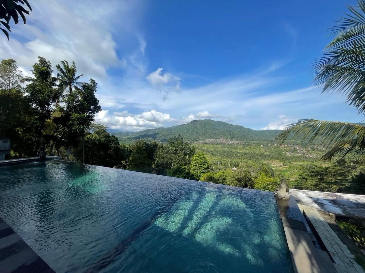 nomadhouse_qc's tweet image. 急ですが明日から11月末まで
バリ島シデメンで

「事業づくり合宿」

します！

目標は期間中で１つサービス立ち上げること。作り方は支援します！

途中参加でもOKなので、ぜひ！✨

基本無料ですが、現地貢献のために、現地の家族が提供している食事デリバリーサービスをご利用ください🙇‍♂️

#バリ島