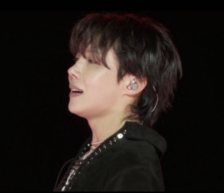 stayalivejksg's tweet photo. NO HAY OTRO PERFIL MAS HERMOSO QUE EL QUE SE CARGA J-HOPE 🛐 https://t.co/OUTZh5MBO7