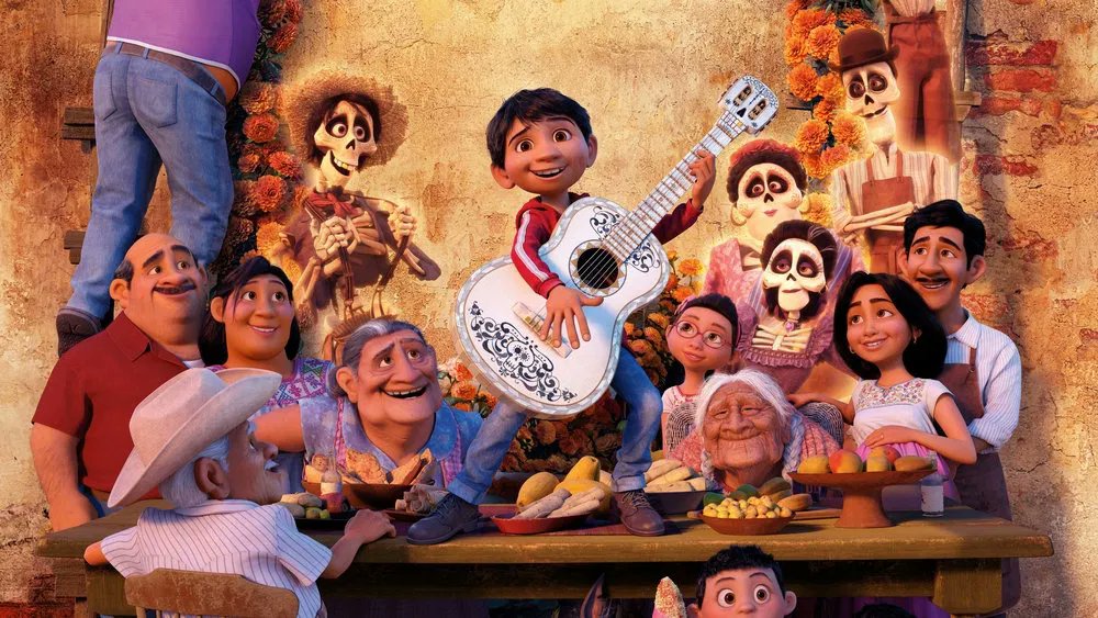 rtve's tweet image. 🌼&apos;Coco&apos;, narra la historia de Miguel, un niño que sueña con ser músico y que viaja al mundo de los muertos para descubrir la verdad sobre su familia, pero allí, nada es lo que parece...💖

Esta tarde, a las 15:50 horas, no te pierdas la película en @La1_tve ✨