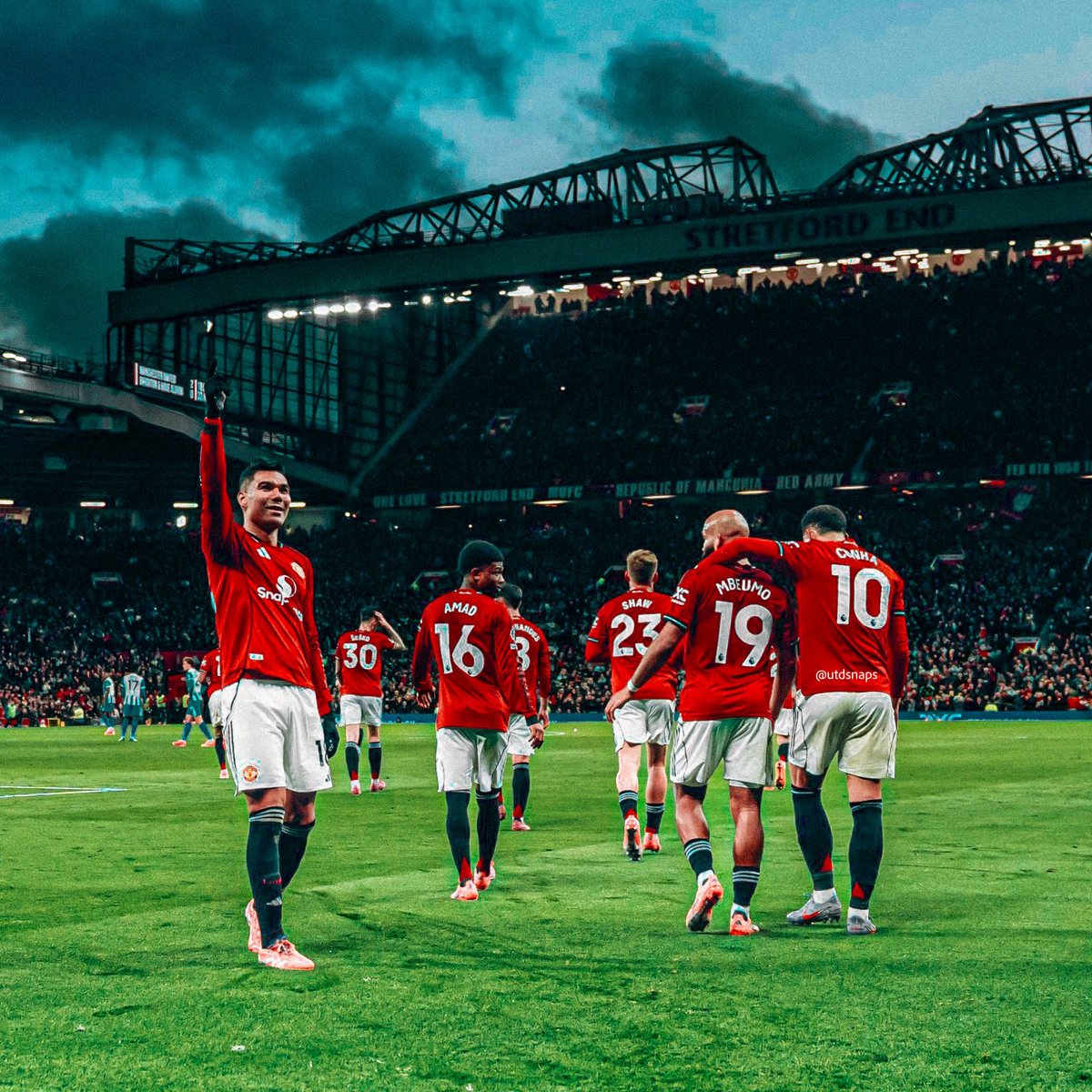 🚨🚨🚨No Manchester United fan should have less than 1k followers. 

Drop your handles and follow anyone that likes your comment. 

Repost 🔁
Follow me ❤️

Let's connect ❤️