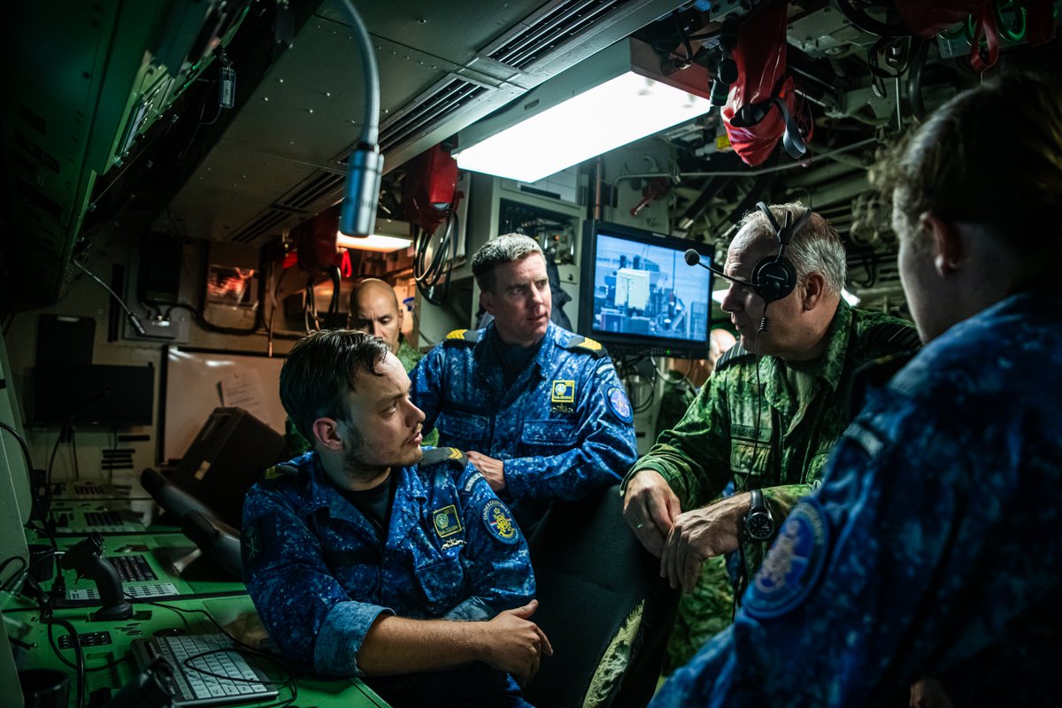 Generaal Onno Eichelsheim tweet media