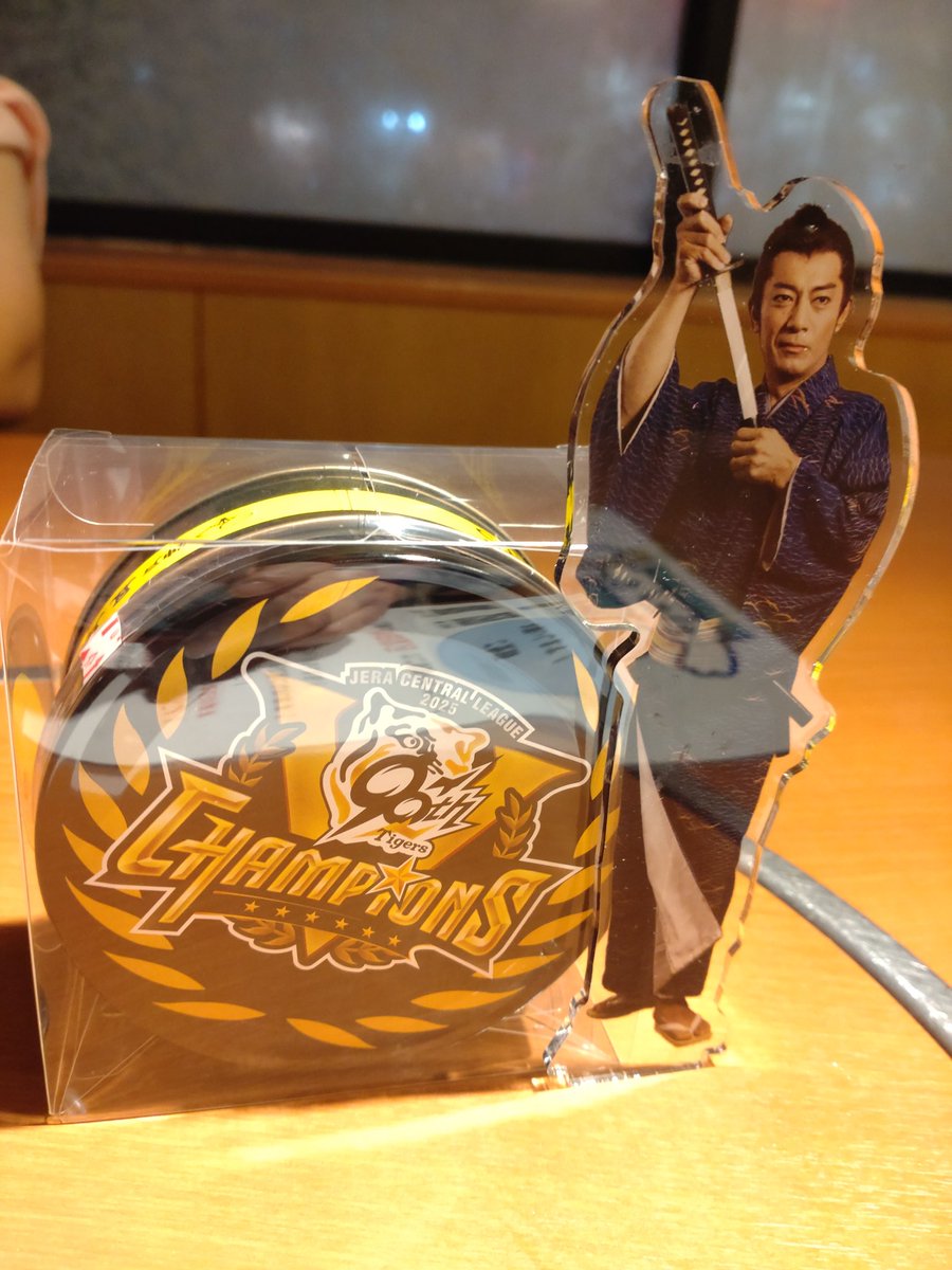 ももぞうページ】仲良しにゃんこさん ももぞうページ】仲良しにゃんこ