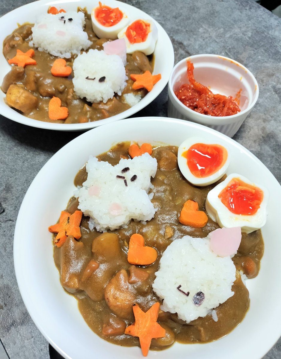 ヒトモシとバケッチャのハロウィンカレー🎃
時間ない社畜はこれくらいしか作れない(´・ω・｀)
本当はもっと手の込んだご飯が作りたいのに…
 #ポケモン  #ハロウィン