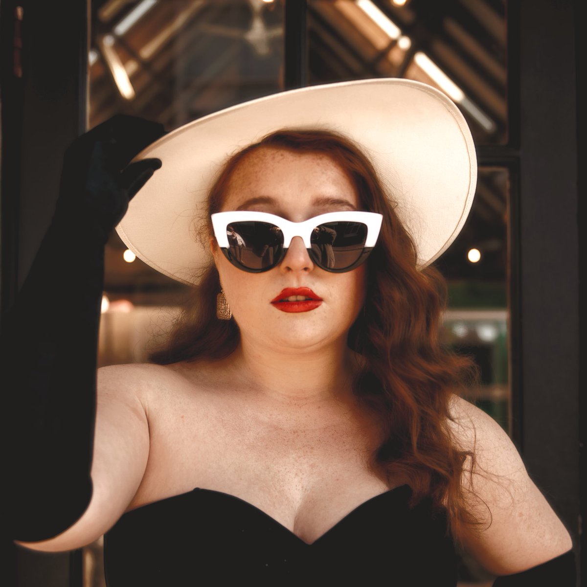 rubythejazzdiva's tweet image. What doesn’t kill you, makes you stronger.💋
…big things are coming - STAY TUNED!🌟

#thejazzdivaofourera 

—————————

📸: @millieshort_photography