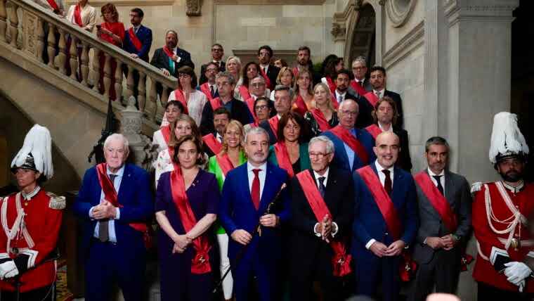 L'Ajuntament de Barcelona té 41 regidors. Tot i que alguns cobren sou de la Diputació o no tenen dedicació completa, es gasta cada any 3.757.151,7 € en aquests 41 sous, 31 dels quals són regidors a l'oposició