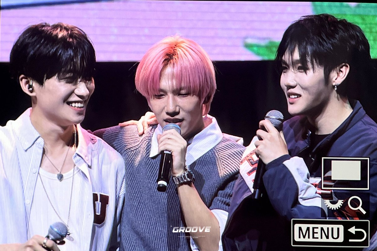 𝗴𝗿𝗼𝗼𝘃𝗲 tweet media