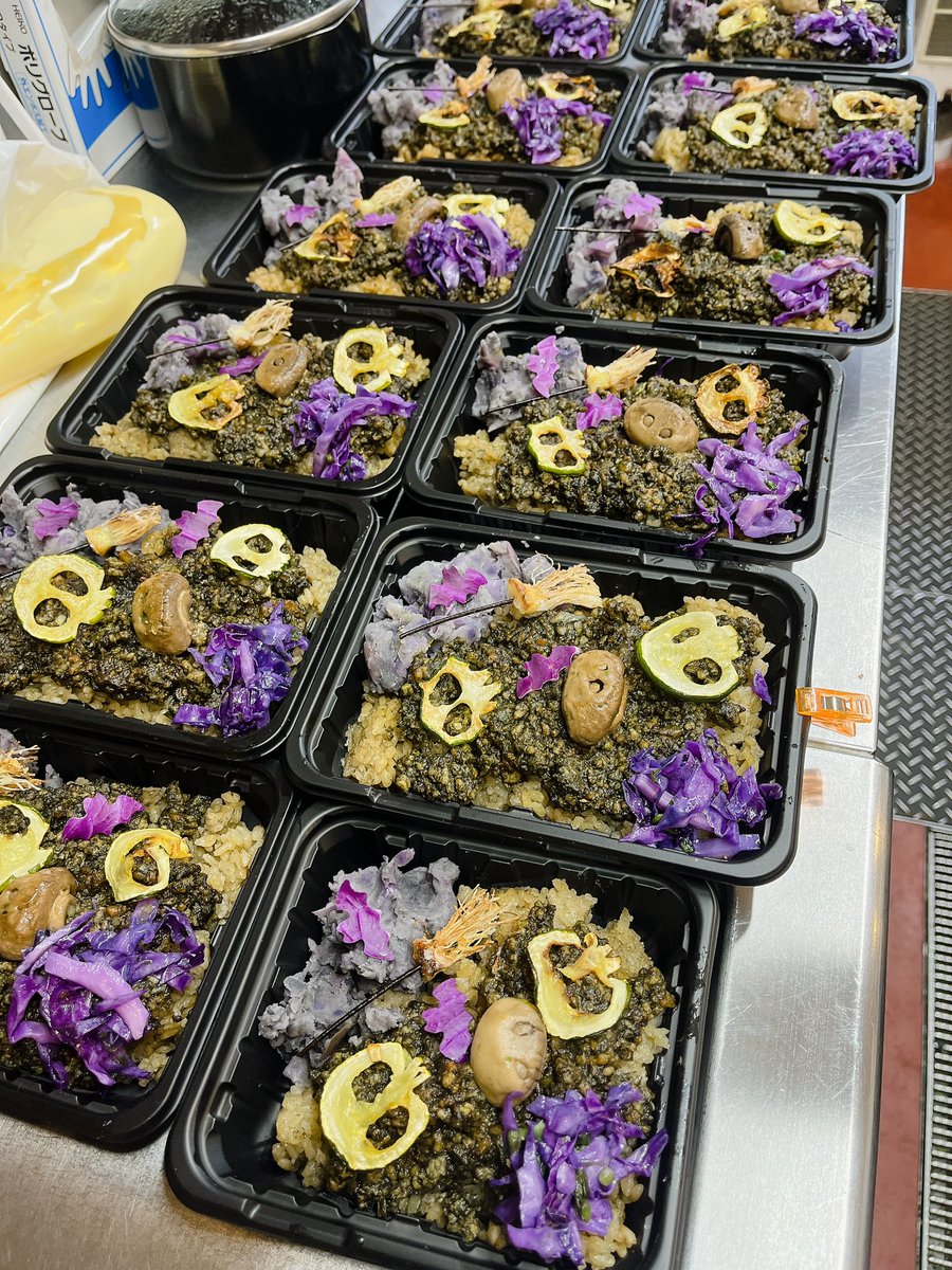1130bentou's tweet photo. お仕事でハロウィン弁当を作りました💕

#ハロウィンランチ https://t.co/Isqg35IMoV