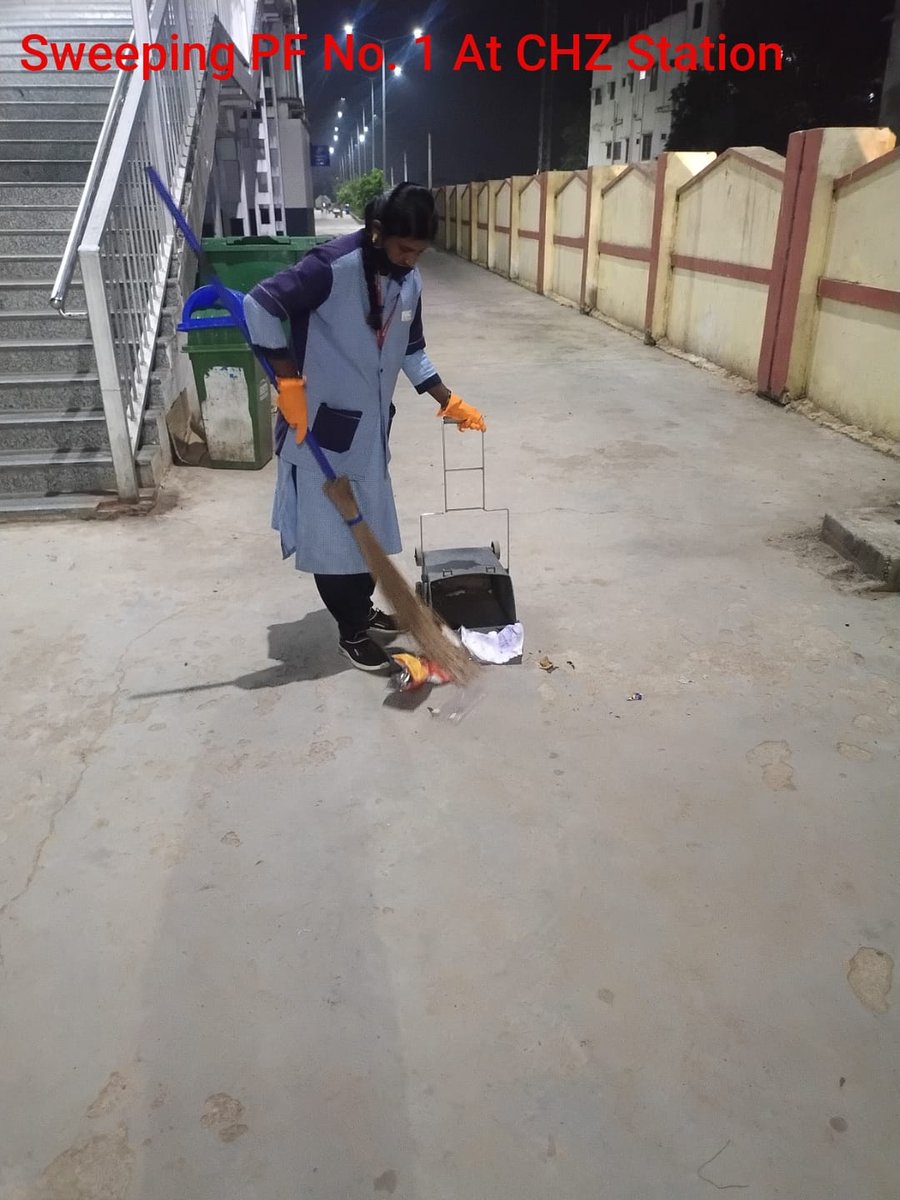 srdenhmsc's tweet photo. Regular cleaning operations are being carried out at Cherlapalli Station, ensuring hygiene and safety for passengers. #SpecialCampaign5_0 https://t.co/4zuoEHgQVf