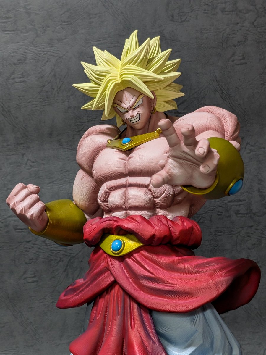 ご依頼品のブロリー完成しました！！
劇場版のカラーでのご依頼だったので映画を久しぶりに見直して楽しく製作してました😉
喜んでいただけてなによりです😊