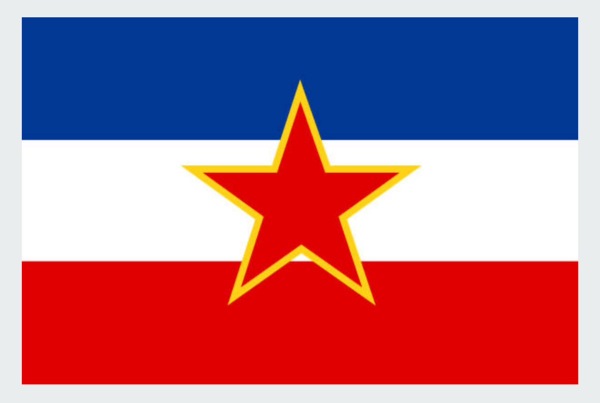 AdemirMustic's tweet image. Viele Menschen die mit dem ehemaligen Jugoslawien nicht vertraut sind glauben, dass das Land aufgrund von nationalistischen Bestrebungen zerfallen ist. 
Das was das Vehikel, aber nicht die Ursache. 
Die Ursache war schlicht Armut und Mittellosigkeit, nach 50 Jahren Sozialismus.…