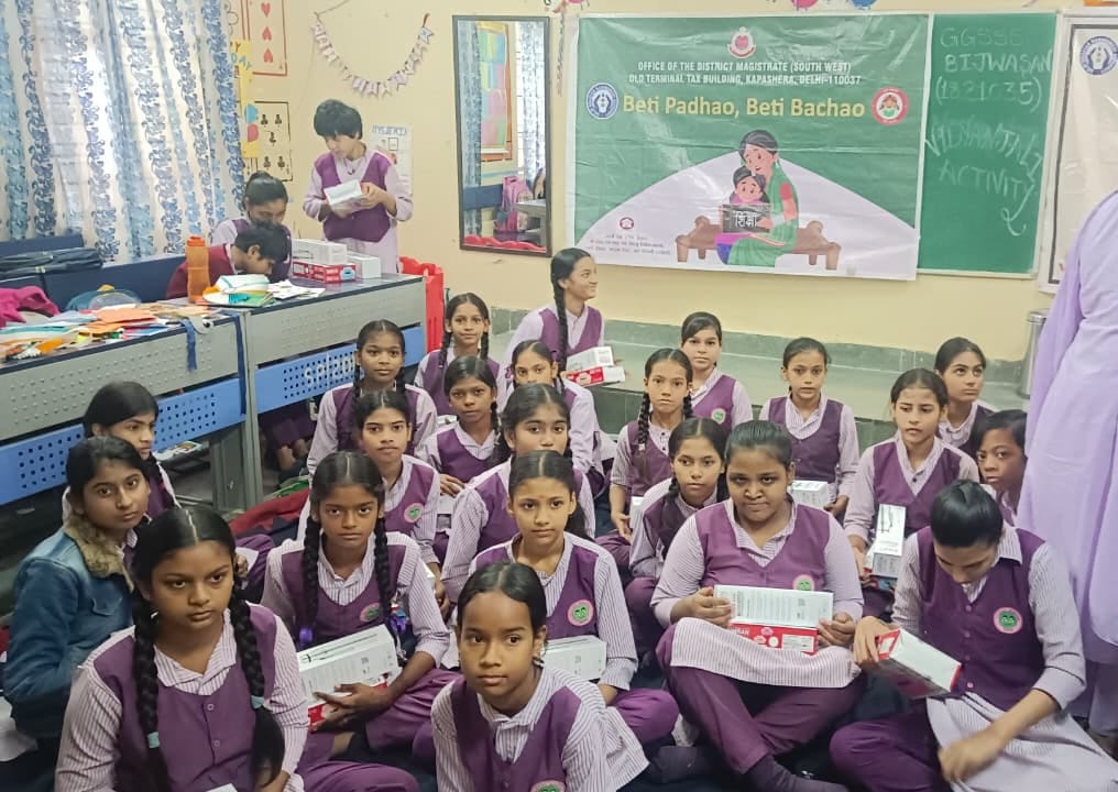 DMSouthWest1's tweet image. "An awareness programme under the Beti Bachao Beti Padhao scheme was organized by the Office of the District Magistrate, South West Delhi, to promote education, equality, and empowerment for every girl child.
#BetiBachaoBetiPadhao #GirlChildEmpowerment #SouthWestDelhi #DMOffice"