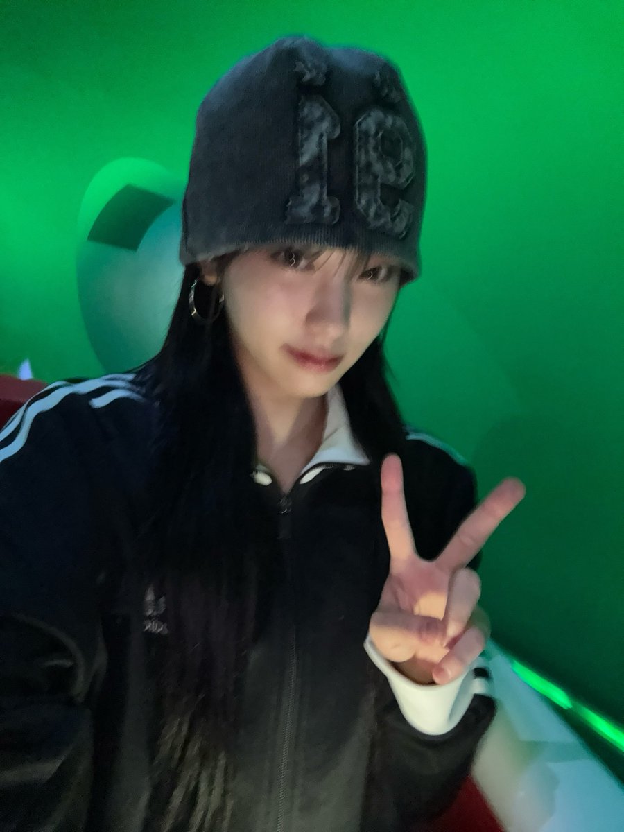 ⪩. .⪨ tweet media