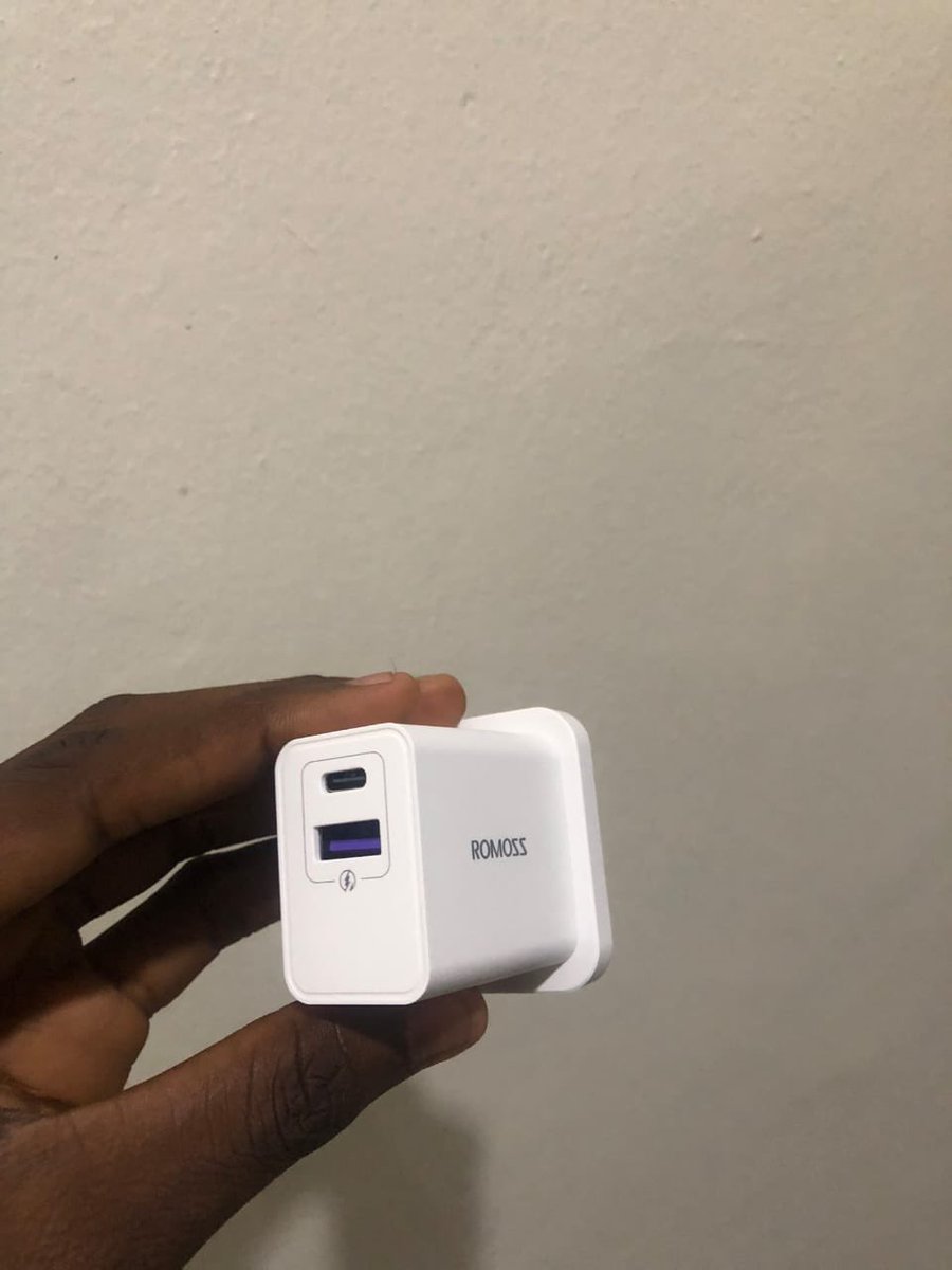 Romoss 🫡

30W fast charger 

₦16,000

5 packs 
₦75,000