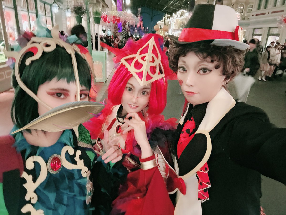 雨ヤバすぎてアウパかーらーのお家ついたー！
去年に引き続き全然フレンジー浴びれなかったから2日間めっちゃ色んなとこでフレンジー見れて嬉しかった！
初めましてなのに遊んでくれた米さんスクレさんとぼっちでふえぇ🥺してた時に拾ってくれたにしむー氏達ほんと圧倒的感謝！