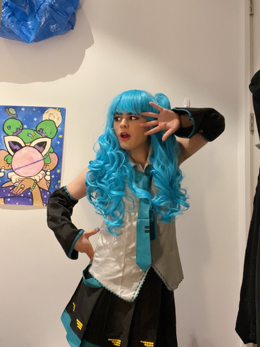 underscores updates tweet media