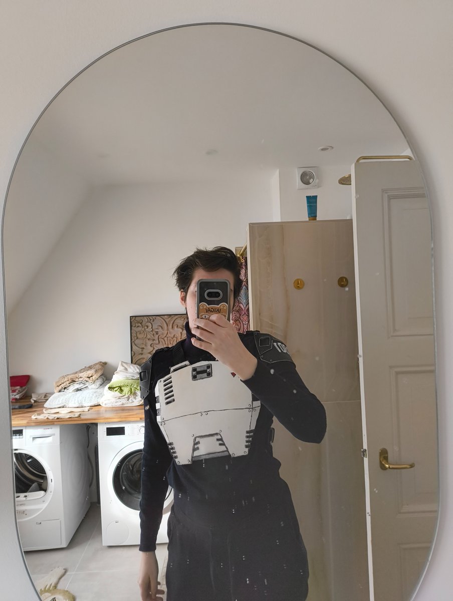 Something coming soon ✨

#signalis