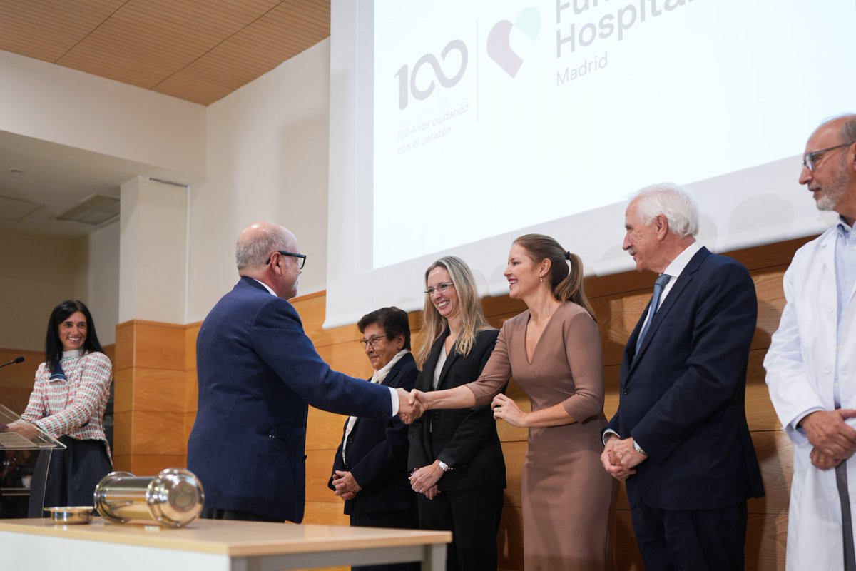 Ana Davila tweet media