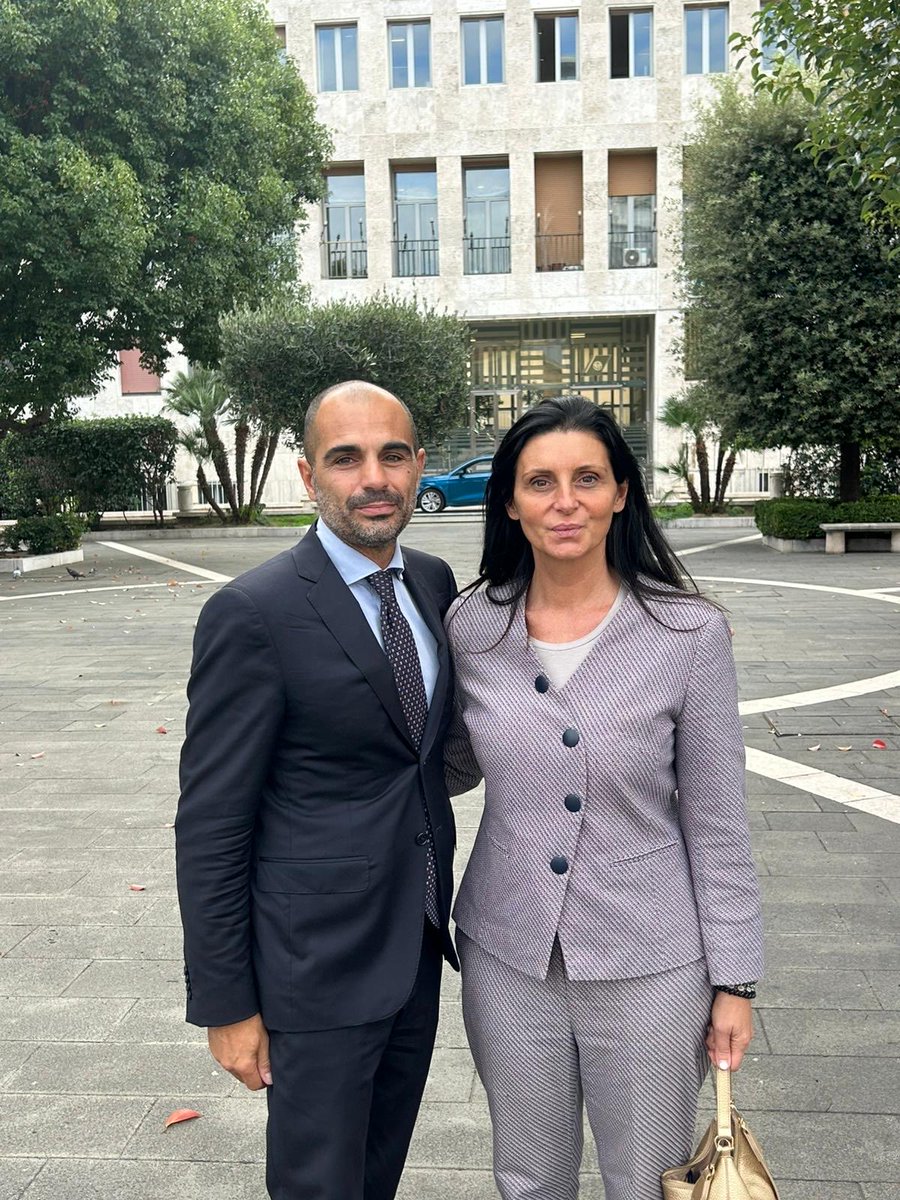🇮🇹 Visita all’Autorità Portuale di Napoli insieme al deputato, amico e segretario regionale Lega Gianpiero Zinzi, per incontrare il nuovo Presidente Eliseo Cuccaro.

#MASE #VanniaGava #Ambiente #Energia #Sostenibilità #PortoDiNapoli #Territorio