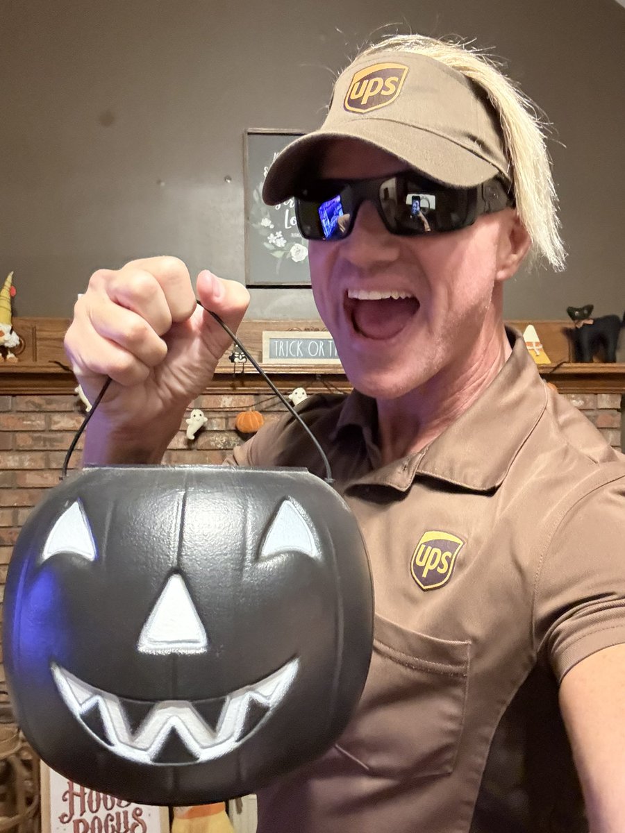 Happy Halloween!!! 🎃
Slammer is dressed as a <a href="/UPS/">UPS</a> driver!!!Fill Bro Slam’s pumpkin with energy drinks, Hulk Hogan vitamins and protein bars!!!
<a href="/UPSers/">UPSers</a> <a href="/UPS_News/">UPS News</a> <a href="/UPSjobs/">UPS Jobs</a> #UPS
#Halloween #Halloween2025