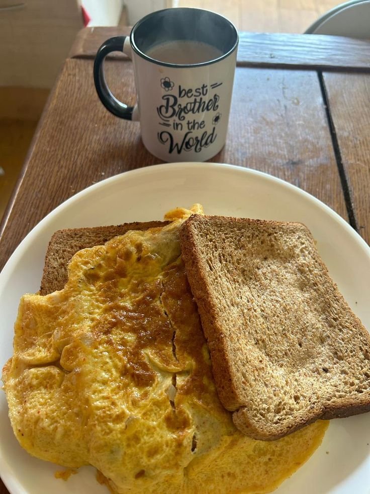 sa456devg's tweet image. i feel very happy in this morning , my day is going very well as so far , i make omelette and tea with bread , what do you make in breakfast .