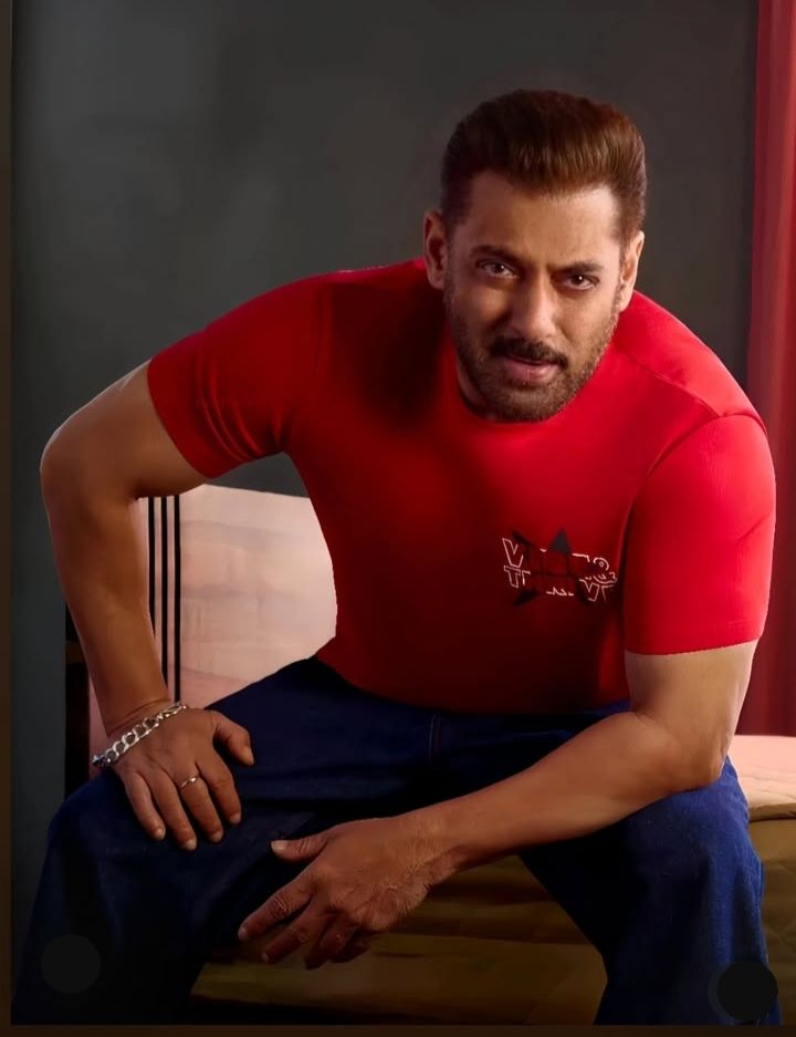 #SalmanKhan Is A Powerful Name. Every Day One Reads About #SalmanKhan Going To Work With So &amp; So Directors &amp; Filmmakers. Those Who Post This News Are Doing It To Be In The News. They Are Fake News, Until <a href="/BeingSalmanKhan/">Salman Khan</a> Posts Or Talks About His Upcoming Films <a href="/PrettyKtm/">PRETTY KT MIRCHANDANI🌟</a> 🤨