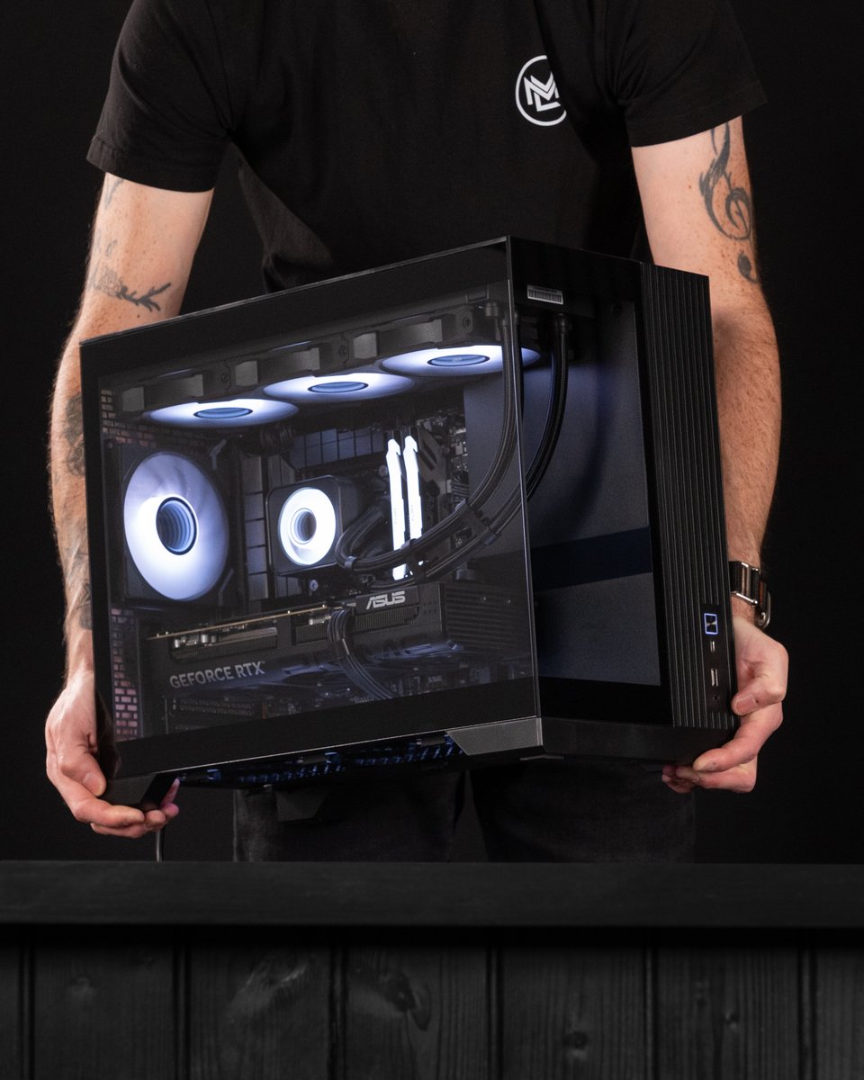 mr_matt_lee's tweet image. Small Size, BIG Power! 😮‍💨 Here’s my latest build feat the Phanteks XT V3: a low cost (under $69) mATX case with solid aesthetics! A new build video is now live… Alan Wake meets Silent Hill, this Halloween Special goes hard… Watch 👉 youtu.be/11S57YyErbM

@Phanteks #pcbuild