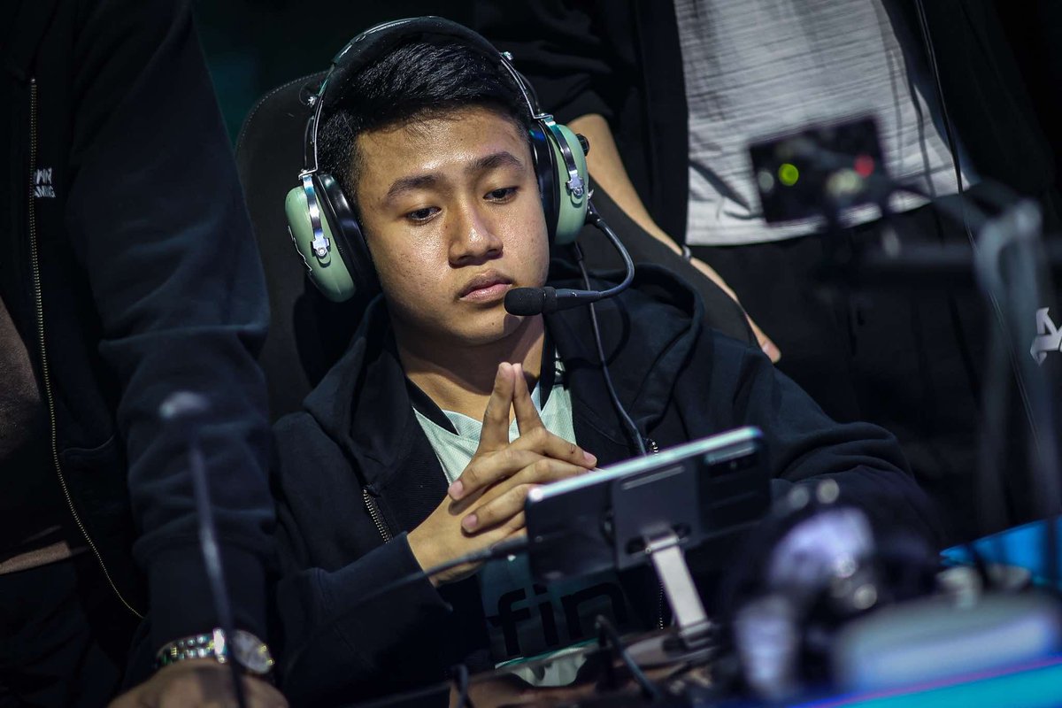 tiebreakertimes's tweet image. #SmartMPL Aurora’s Yue breaks down after heartbreaking grand finals loss to Team Liquid, by @gtgtorno

#ReadMore 👉 tbti.me/s22tyg

#LakasNgPinas #LightsUp