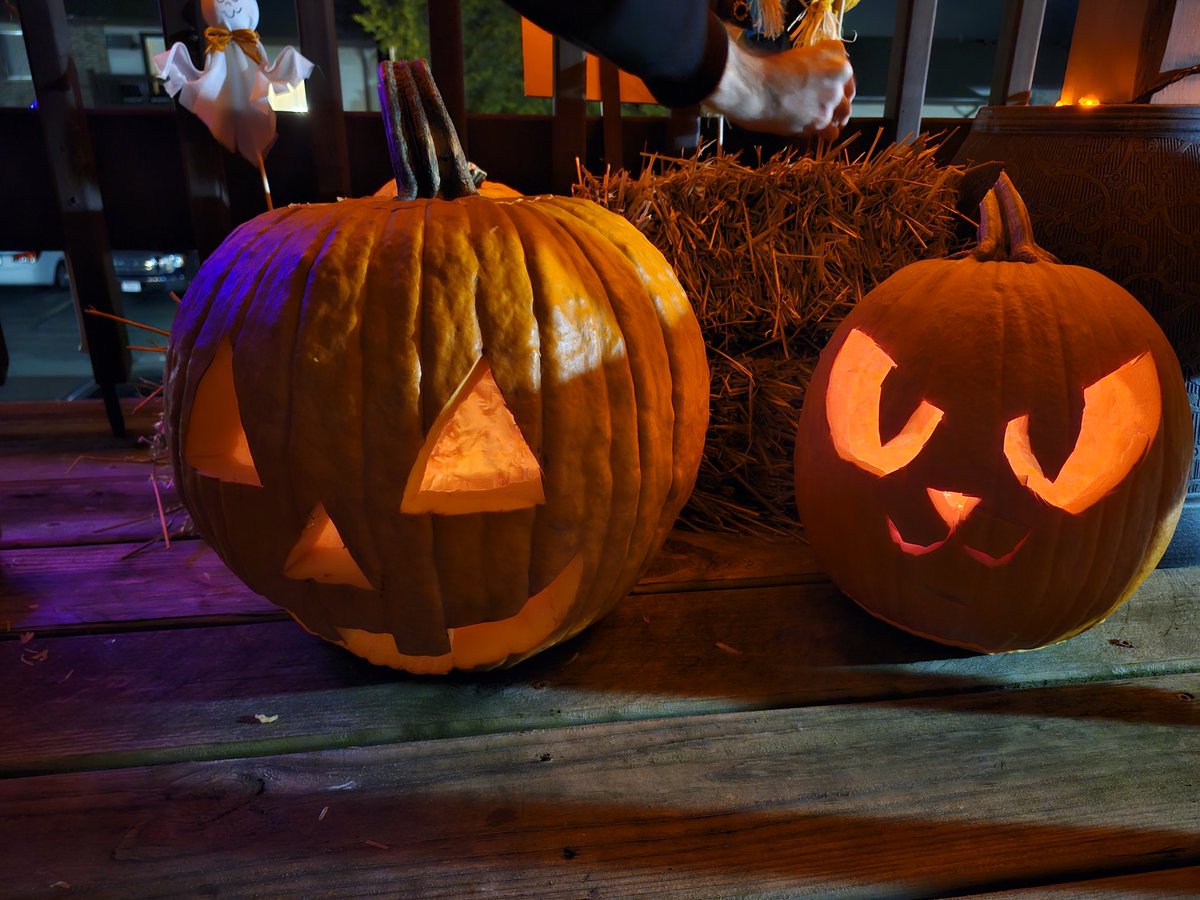 Good morning and happy Samhain 🎃✨